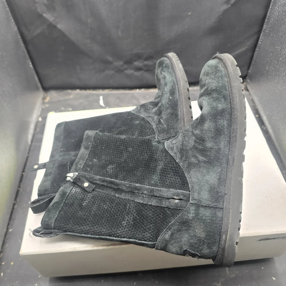 UGG Forest Green Suede‎ Boots